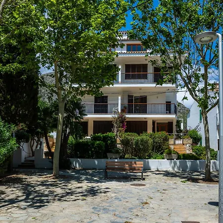 Апартаменти Faro Attic B