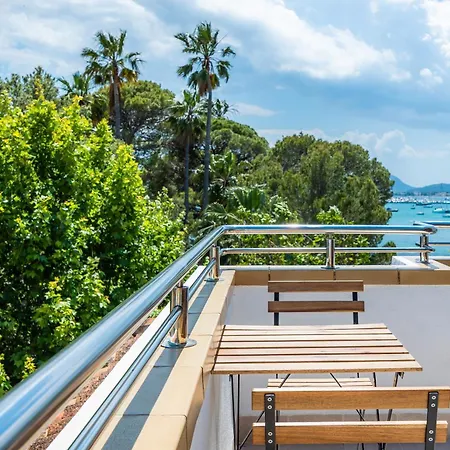 Faro Attic B アパート ポレンサ