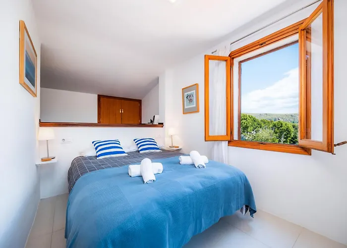 Faro Attic B Польєнса