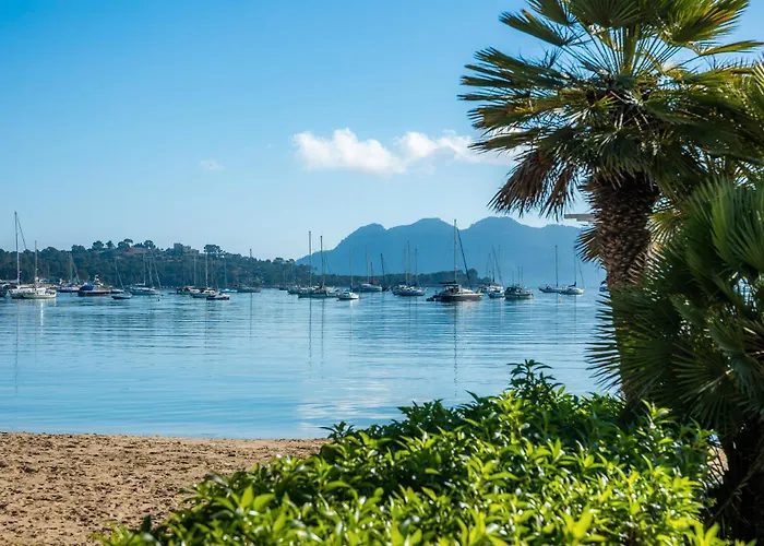 Faro Attic B Польєнса